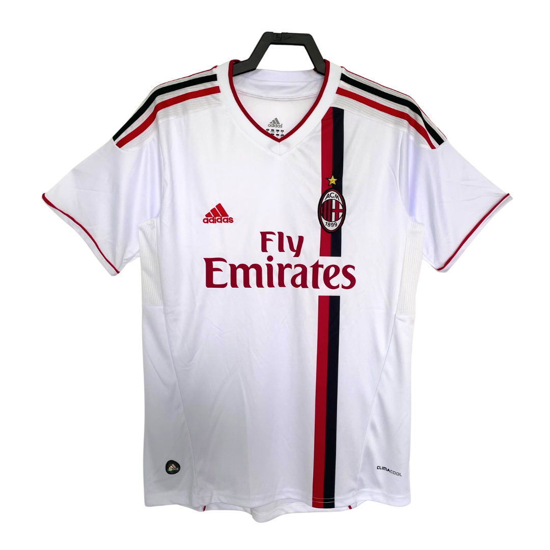 ACMilanawayshirt2011-2012.png