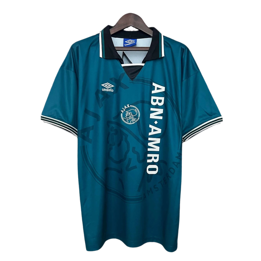 Ajaxawayshirt1995-1996.png