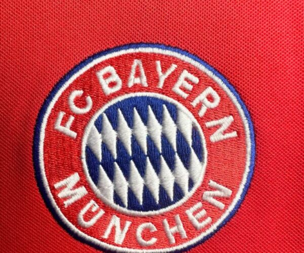 Bayern Munich Home Shirt - 2001-2002