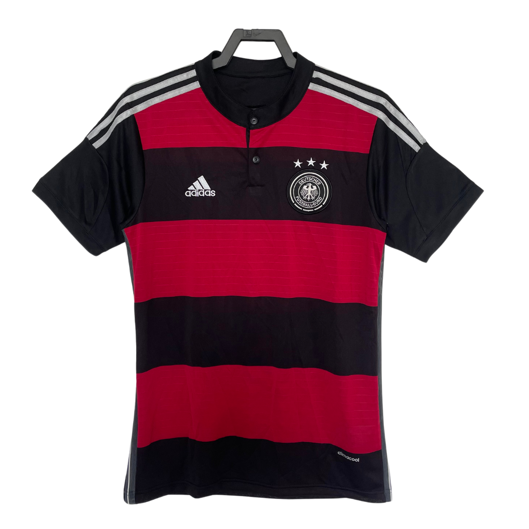 GermanyAwayShirt-2014.png