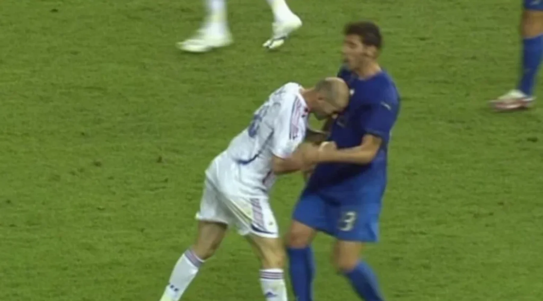 zidana_headbutt_-_world_cup_2006_1080x